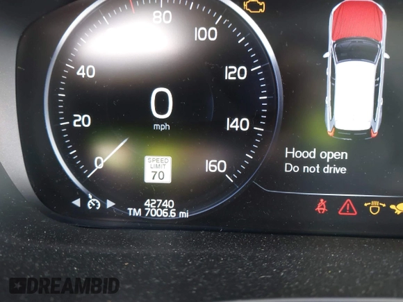 2019 Volvo XC60 Momentum with VIN LYV102RK3KB219321, listed as a IAAI auction lot 41601803 with 42,740 mi miles and . Bid and sale history available at DreamBid. Image 15.