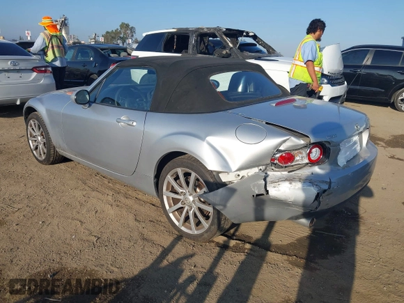 2007 Mazda MX-5 Miata Sport z VIN JM1NC25F170132331, wystawiony jako IAAI lot #42381724 z przebiegiem 74 954 mil mil oraz . Historia ofert i sprzedaży dostępna na DreamBid. Obrazek 3.