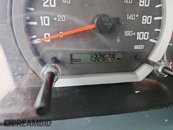 2020 Isuzu NRR IBT z VIN JALE5W163L7304XXX, wystawiony jako Copart lot #48609155 z przebiegiem 132 628 mil mil oraz Czysty tytuł • Clean title. Historia ofert i sprzedaży dostępna na DreamBid. Obrazek 8.