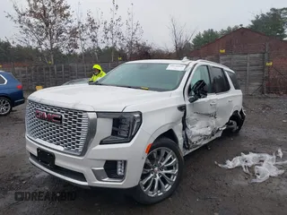 2024 GMC Yukon Denali with VIN 1GKS2DKL5RR154718, listed as a IAAI auction lot 40920060 with 3,891 mi miles. Bid and sale history available at carsss.com. Image 2.