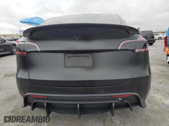 2022 Tesla Model Y Performance with VIN 7SAYGDEF7NF318647, listed as a Copart auction lot 53822465 with 38,724 mi miles and Salvage title. Bid and sale history available at DreamBid. Image 6.