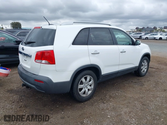 2013 Kia Sorento LX with VIN 5XYKT4A28DG348992, listed as a IAAI auction lot 42200903 with 150,730 mi miles and . Bid and sale history available at DreamBid. Image 4.