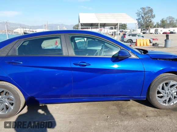 2024 Hyundai Elantra SEL with VIN KMHLM4DG7RU751436, listed as a IAAI auction lot 41882763 with 11,447 mi miles and . Bid and sale history available at DreamBid. Image 14.