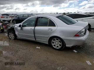 2005 Mercedes-Benz C 240 с VIN WDBRF61J65A777962, выставлен на аукционе Copart как лот 48822595 с пробегом 171 169 миль миль и Списание • Salvage title. История ставок и продаж доступна на DreamBid. Изображение 2.