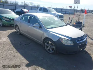 2008 Chevrolet Malibu LT w/1LT with VIN 1G1ZH57B18F280677, listed as a IAAI auction lot 41820330 with 242,037 mi miles. Bid and sale history available at carsss.com. Image 1.
