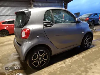 2019 Smart fortwo Pure z VIN WMEFJ9BA2KK396037, wystawiony jako Copart lot #83991904 z przebiegiem 32 137 mil mil oraz Szkody całkowita. Historia ofert i sprzedaży dostępna na DreamBid. Obrazek 3.