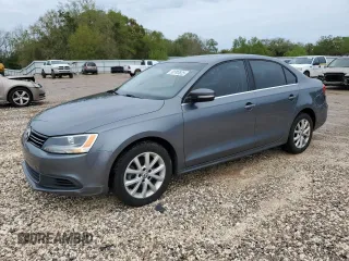 2013 Volkswagen Jetta Sedan SE w/Convenience/Sunroof with VIN 3VWBP7AJ3DM386286, listed as a Copart auction lot 50793825 with 105,627 mi miles and Salvage Title. Bid and sale history available at carsss.com. Image 1.