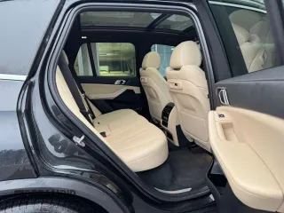 2021 BMW X5 sDrive40i with VIN 5UXCR4C04M9G59370, listed as a Copart auction lot 46171165 with 132,083 mi miles and Clean Title. Bid and sale history available at carsss.com. Image 6.