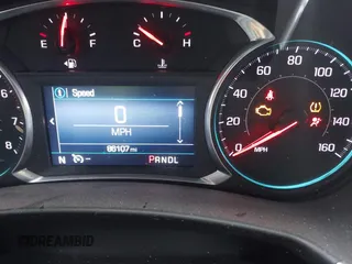 2019 Chevrolet Equinox LT z VIN 2GNAXUEV5K6255479, wystawiony jako IAAI lot #41381016 z przebiegiem 86 107 mil mil oraz . Historia ofert i sprzedaży dostępna na DreamBid. Obrazek 16.