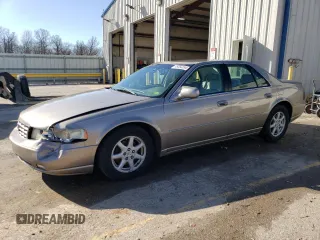 2002 Cadillac Seville Luxury SLS z VIN 1G6KS54Y92U203757, wystawiony jako Copart lot #46064654 z przebiegiem 121 787 mil mil oraz Szkody całkowita. Historia ofert i sprzedaży dostępna na DreamBid. Obrazek 1.