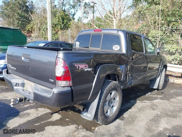 2013 Toyota Tacoma with VIN 3TMLU4EN9DM130925, listed as a IAAI auction lot 41083890 with 152,551 mi miles. Bid and sale history available at carsss.com. Image 4.