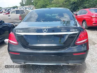 2018 Mercedes-Benz E-Class E 300 with VIN WDDZF4KB5JA345523, listed as a IAAI auction lot 39889766 with 782,391 mi miles. Bid and sale history available at carsss.com. Image 16.