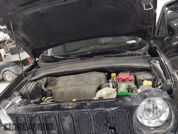 2018 Jeep Renegade Latitude with VIN ZACCJABB1JPJ64980, listed as a IAAI auction lot 41853929 with 83,152 mi miles and . Bid and sale history available at carsss.com. Image 10.