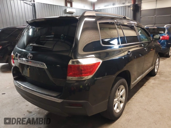 2013 Toyota Highlander with VIN 5TDZA3EH8DS032069, listed as a IAAI auction lot 41795444 with 158,920 mi miles and . Bid and sale history available at DreamBid. Image 4.