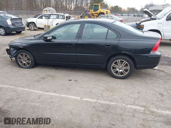 2009 Volvo S60 2.5T with VIN YV1RH592692723722, listed as a IAAI auction lot 41302600 with 126,027 mi miles. Bid and sale history available at carsss.com. Image 15.