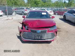 2021 Toyota Avalon Limited Hybrid z VIN 4T1DA1AB2MU008826, wystawiony jako IAAI lot #42220271 z przebiegiem 53 938 mil mil oraz . Historia ofert i sprzedaży dostępna na DreamBid. Obrazek 13.