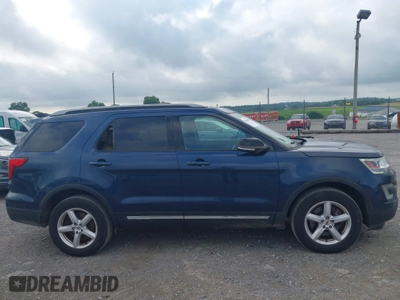 2017 Ford Explorer XLT z VIN 1FM5K8D87HGA65814, wystawiony jako IAAI lot #42658041 z przebiegiem 82 560 mil mil oraz . Historia ofert i sprzedaży dostępna na DreamBid. Obrazek 6.