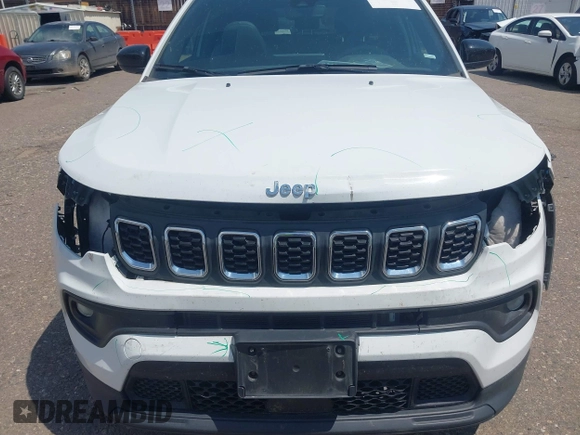 2024 Jeep Compass Latitude with VIN 3C4NJDBN2RT138917, listed as a IAAI auction lot 42761232 with 34,502 mi miles and . Bid and sale history available at DreamBid. Image 6.