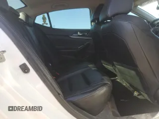 2017 Nissan Maxima SR z VIN 1N4AA6AP3HC384159, wystawiony jako Copart lot #57484515 z przebiegiem 179 565 mil mil oraz Czysty tytuł • Clean title. Historia ofert i sprzedaży dostępna na DreamBid. Obrazek 10.