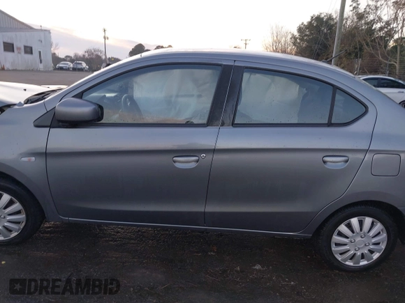 2017 Mitsubishi Mirage ES z VIN ML32F3FJ9HHF15462, wystawiony jako IAAI lot #41196340 z przebiegiem 114 782 mil mil oraz . Historia ofert i sprzedaży dostępna na DreamBid. Obrazek 14.