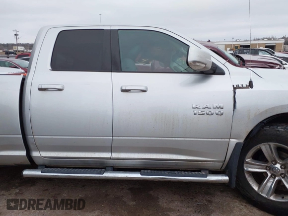 2016 Ram 1500 Sport z VIN 1C6RR7HT7GS405833, wystawiony jako IAAI lot #41697176 z przebiegiem 150 223 mil mil oraz . Historia ofert i sprzedaży dostępna na DreamBid. Obrazek 14.