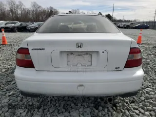 1994 Honda Accord LX with VIN 1HGCD5631RA175785, listed as a Copart auction lot 47111905 with 238,860 mi miles and Salvage Title. Bid and sale history available at carsss.com. Image 6.