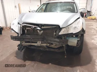 2014 Subaru Outback Premium with VIN 4S4BRCCC3E3212043, listed as a IAAI auction lot 41437728 with 154,506 mi miles and . Bid and sale history available at DreamBid. Image 6.
