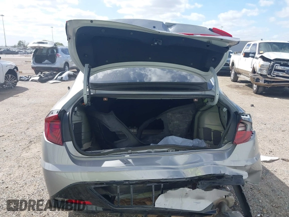 2023 Hyundai Sonata SEL z VIN KMHL64JA4PA272481, wystawiony jako IAAI lot #41814886 z przebiegiem 29 263 mil mil oraz . Historia ofert i sprzedaży dostępna na DreamBid. Obrazek 6.