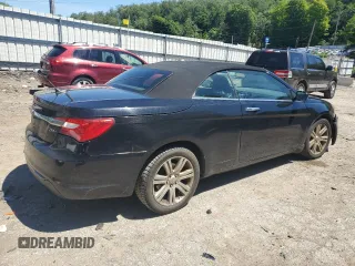 2013 Chrysler 200 Touring z VIN 1C3BCBEGXDN524870, wystawiony jako Copart lot #61676524 z przebiegiem 135 608 mil mil oraz Szkoda całkowita • Salvage title. Historia ofert i sprzedaży dostępna na DreamBid. Obrazek 3.