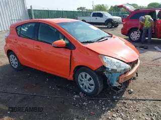 2014 Toyota Prius One z VIN JTDKDTB35E1071850, wystawiony jako IAAI lot #42084093 z przebiegiem 1 731 574 mil mil oraz . Historia ofert i sprzedaży dostępna na DreamBid. Obrazek 1.