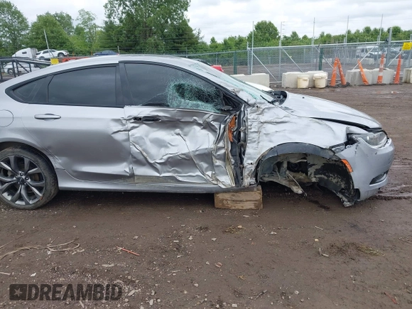 2016 Chrysler 200 S z VIN 1C3CCCBB2GN125376, wystawiony jako IAAI lot #42330845 z przebiegiem 183 126 mil mil oraz . Historia ofert i sprzedaży dostępna na DreamBid. Obrazek 6.