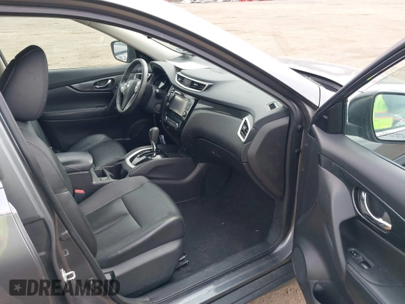 2015 Nissan Rogue SL with VIN 5N1AT2MV9FC858339, listed as a IAAI auction lot 41847604 with 147,894 mi miles. Bid and sale history available at carsss.com. Image 5.
