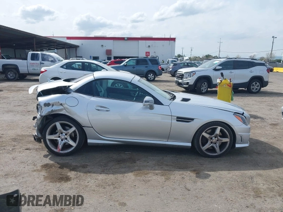 2013 Mercedes-Benz SLK 250 с VIN WDDPK4HA3DF054317, выставлен на аукционе IAAI как лот 41846772 с пробегом 90 811 миль миль и . История ставок и продаж доступна на DreamBid. Изображение 13.