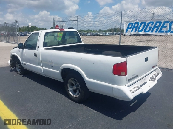 1997 GMC Sonoma with VIN 1GTCS1441VK518317, listed as a IAAI auction lot 42183464 with 75,862 mi miles. Bid and sale history available at carsss.com. Image 3.