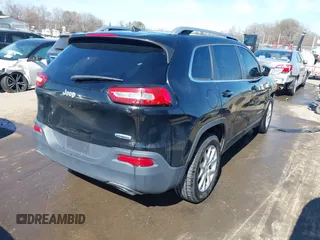 2017 Jeep Cherokee Latitude с VIN 1C4PJLCS6HW548071, выставлен на аукционе IAAI как лот 41679113 с пробегом 79 491 миль миль и . История ставок и продаж доступна на DreamBid. Изображение 4.