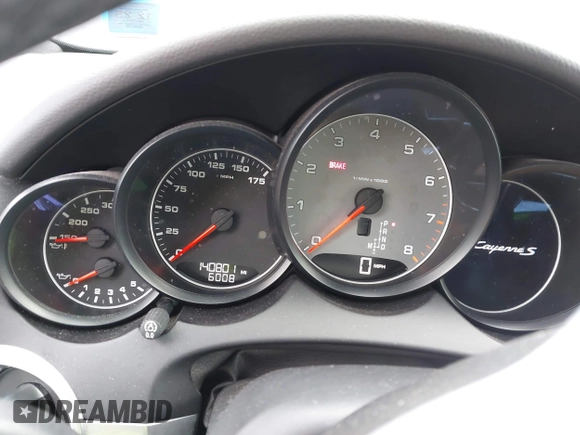 2017 Porsche Cayenne S z VIN WP1AB2A24HLA53402, wystawiony jako IAAI lot #42241178 z przebiegiem 140 801 mil mil oraz . Historia ofert i sprzedaży dostępna na DreamBid. Obrazek 7.