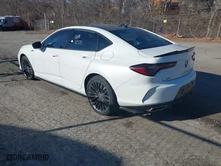 2022 Acura TLX w/A-Spec Package with VIN 19UUB5F52NA005022, listed as a IAAI auction lot 40977803 with 9,665 mi miles. Bid and sale history available at carsss.com. Image 3.
