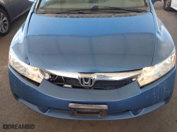 2010 Honda Civic Sdn LX with VIN 2HGFA1F50AH581076, listed as a IAAI auction lot 41945819 with 154,636 mi miles. Bid and sale history available at carsss.com. Image 6.
