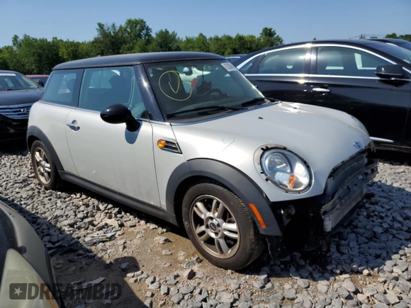2013 MINI Hardtop with VIN WMWSU3C57DT546947, listed as a Copart auction lot 62088645 with 99,944 mi miles and Salvage title. Bid and sale history available at DreamBid. Image 4.