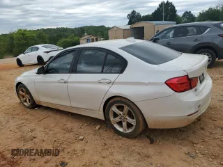 2012 BMW 3 Series 328i z VIN WBA3A5G54CNP18180, wystawiony jako Copart lot #57582075 z przebiegiem 133 036 mil mil oraz Szkoda całkowita • Salvage title. Historia ofert i sprzedaży dostępna na DreamBid. Obrazek 2.