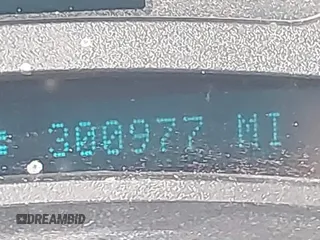 2003 Chevrolet Suburban LT with VIN 1GNEC16Z13J247753, listed as a IAAI auction lot 41501608 with 300,977 mi miles. Bid and sale history available at carsss.com. Image 15.