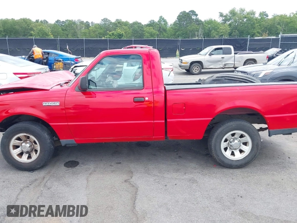 2011 Ford Ranger XL z VIN 1FTKR1AD2BPB17210, wystawiony jako IAAI lot #42320638 z przebiegiem 156 372 mil mil oraz . Historia ofert i sprzedaży dostępna na DreamBid. Obrazek 14.
