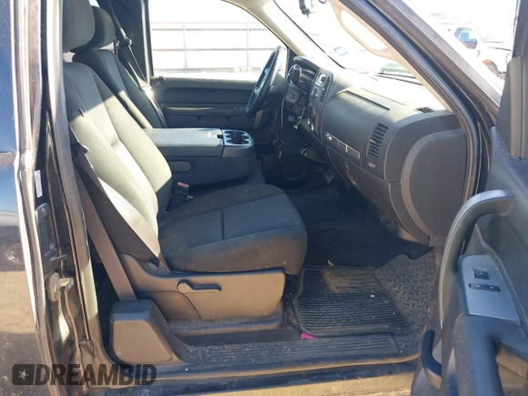 2010 Chevrolet Silverado 1500 LT with VIN 1GCSCSE07AZ142394, listed as a IAAI auction lot 41461545 with 199,789 mi miles and . Bid and sale history available at DreamBid. Image 5.