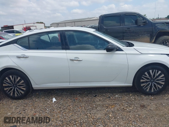 2025 Nissan Altima SV with VIN 1N4BL4DV4SN313741, listed as a IAAI auction lot 42120842 with 17,106 mi miles. Bid and sale history available at carsss.com. Image 13.
