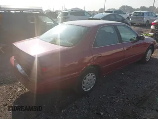 1998 Toyota Camry LE z VIN JT2BG22K4W0206938, wystawiony jako IAAI lot #42283640 z przebiegiem 153 365 mil mil oraz . Historia ofert i sprzedaży dostępna na DreamBid. Obrazek 4.