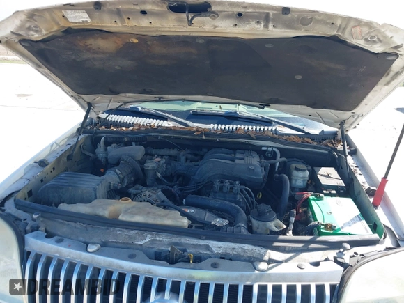 2010 Mercury Mountaineer Premier with VIN 4M2EN3JE7AUJ01320, listed as a IAAI auction lot 41598547 with Not provided miles and . Bid and sale history available at DreamBid. Image 10.