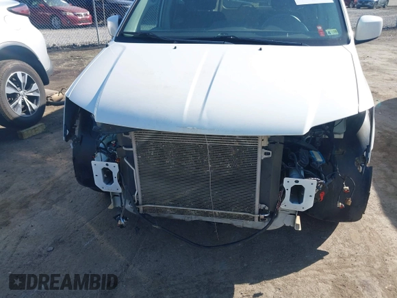 2012 Chrysler Town & Country Touring with VIN 2C4RC1BG9CR170138, listed as a IAAI auction lot 41902540 with 139,201 mi miles. Bid and sale history available at carsss.com. Image 6.