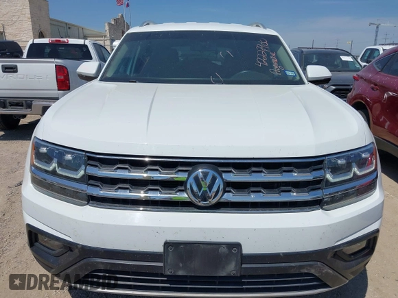 2018 Volkswagen Atlas SE with VIN 1V2CP2CA6JC595282, listed as a IAAI auction lot 42227930 with 95,799 mi miles and . Bid and sale history available at DreamBid. Image 13.