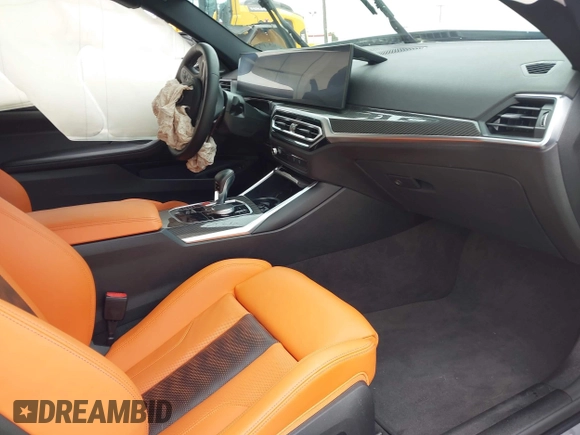 2024 BMW M4 Competition z VIN WBS33AZ05RCP68753, wystawiony jako IAAI lot #42143172 z przebiegiem 6736 mil mil oraz . Historia ofert i sprzedaży dostępna na DreamBid. Obrazek 5.