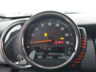 2016 MINI Convertible z VIN WMWWG5C51G3A81075, wystawiony jako IAAI lot #41681717 z przebiegiem 54 956 mil mil oraz . Historia ofert i sprzedaży dostępna na DreamBid. Obrazek 7.
